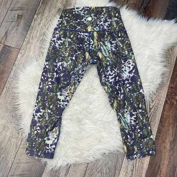 Lululemon Wunder Under Crop II *Full-On Luxtreme Floral Sport White Multi - Picture 4 of 13